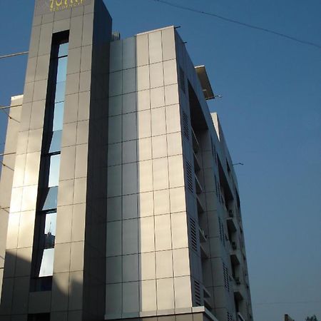 Готель Tuliip Residency Мумбаї Екстер'єр фото